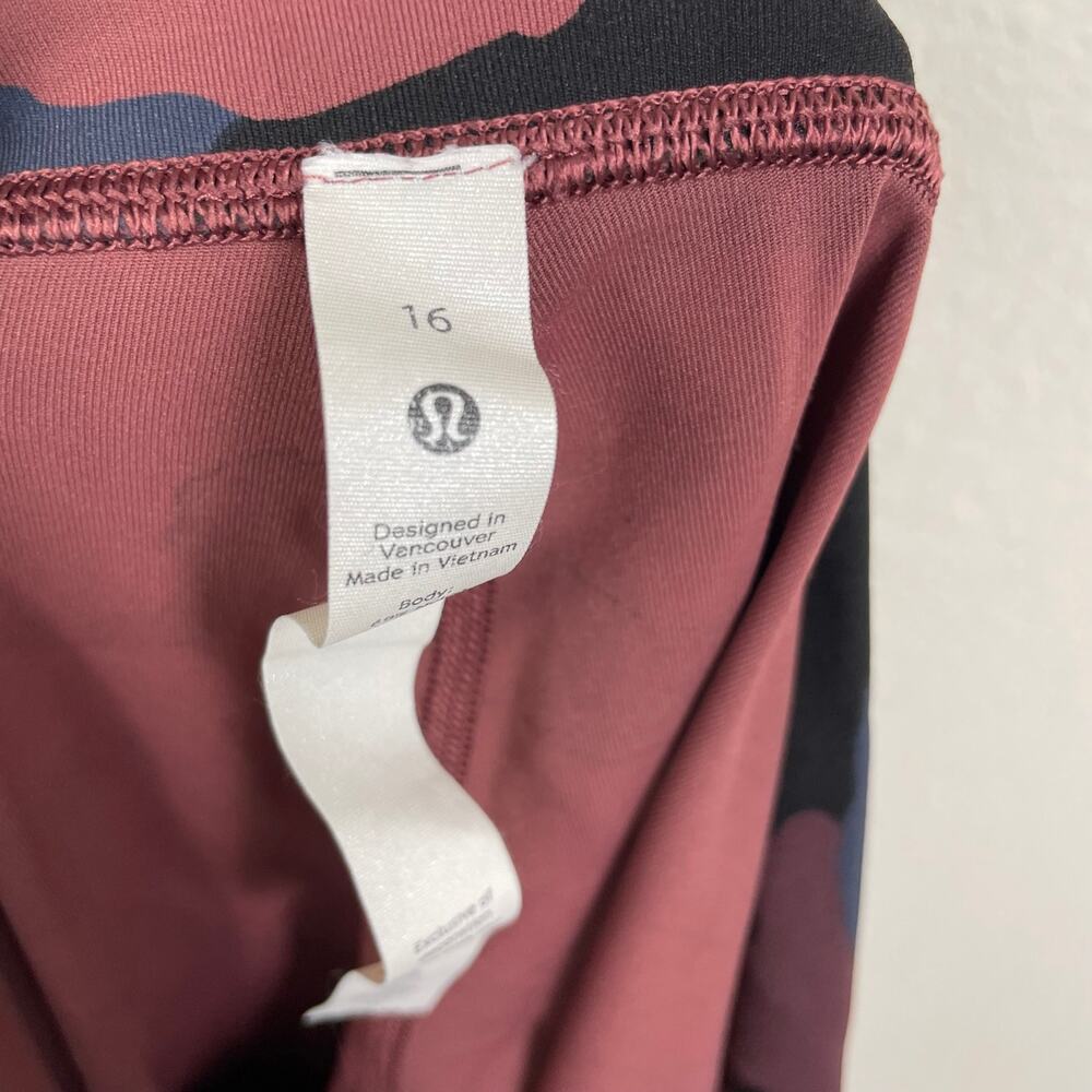 Lululemon Maroon Gray Camo Print Leggings 16 - Picture 6 of 7